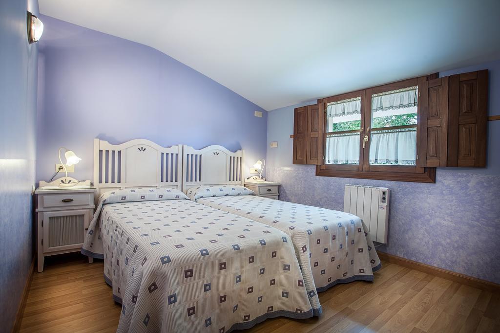 Apartamentos El Pradon De Santa Marina Parres de Llanes Room photo
